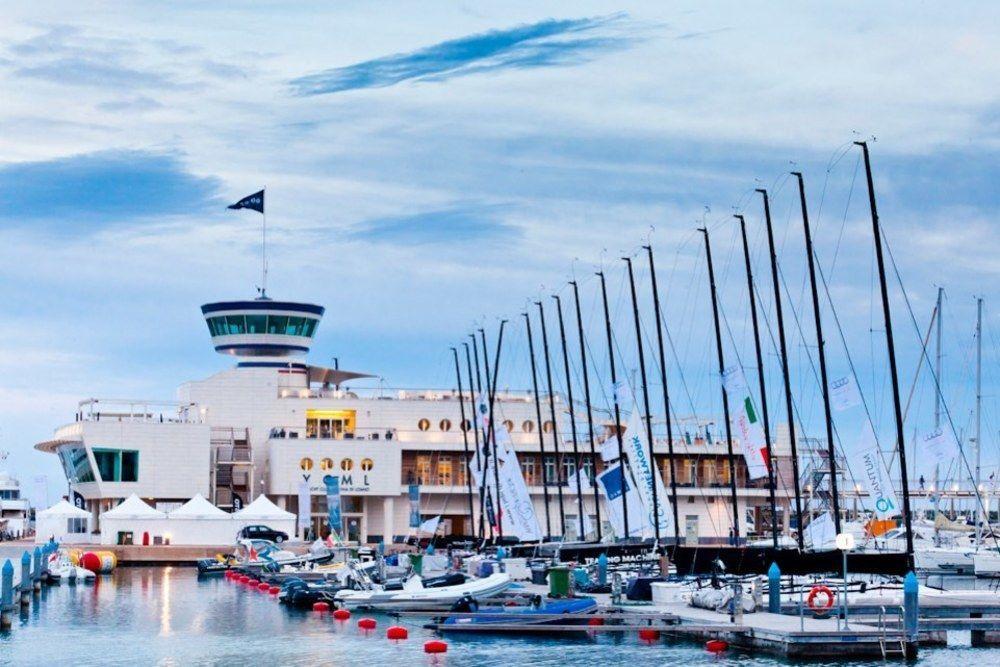 Yacht Club Marina Di Loano Hotel Luaran gambar