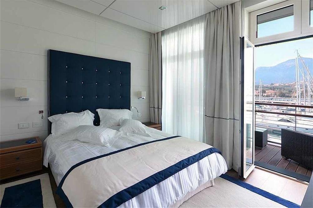 Yacht Club Marina Di Loano Hotel Luaran gambar
