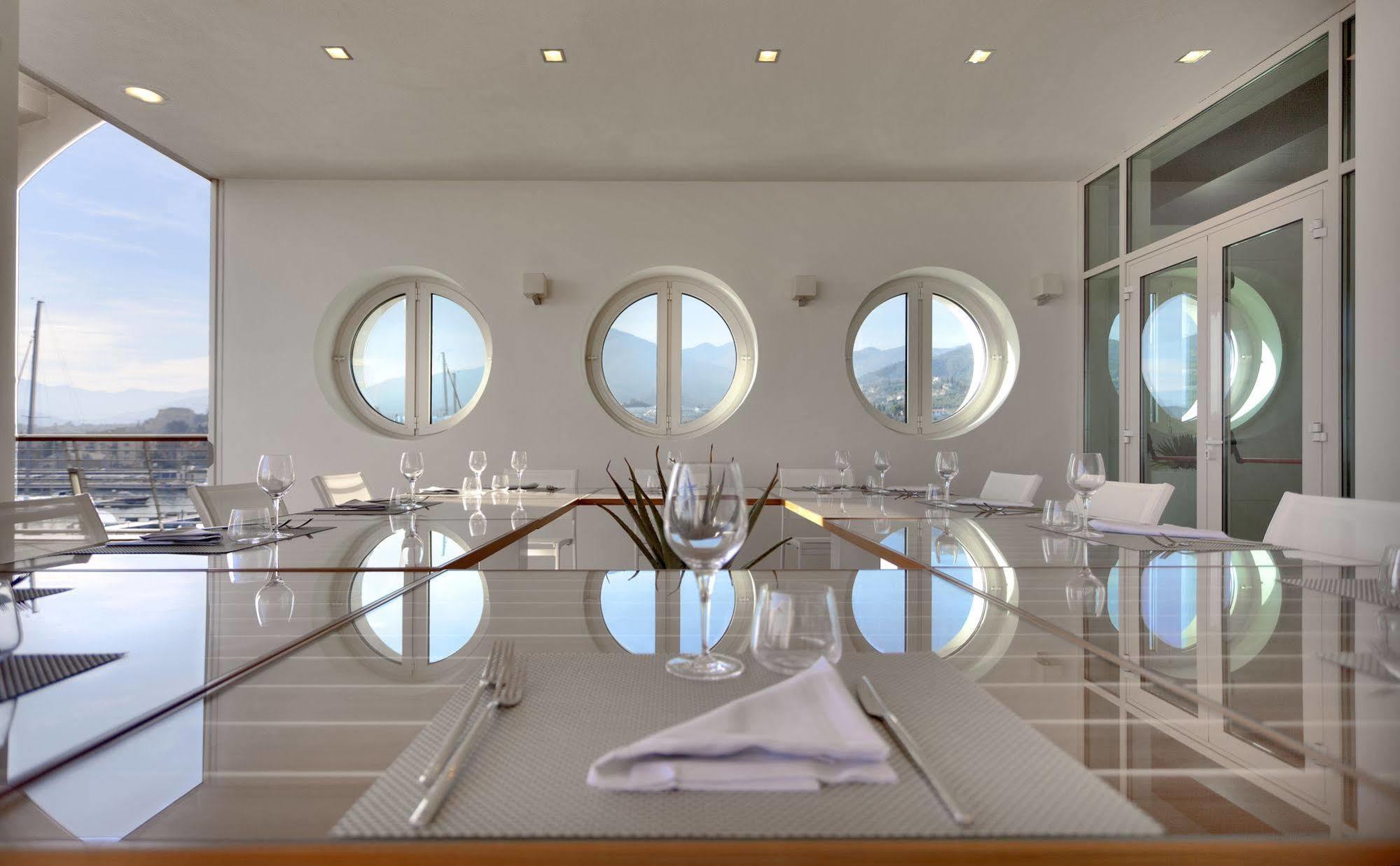 Yacht Club Marina Di Loano Hotel Luaran gambar
