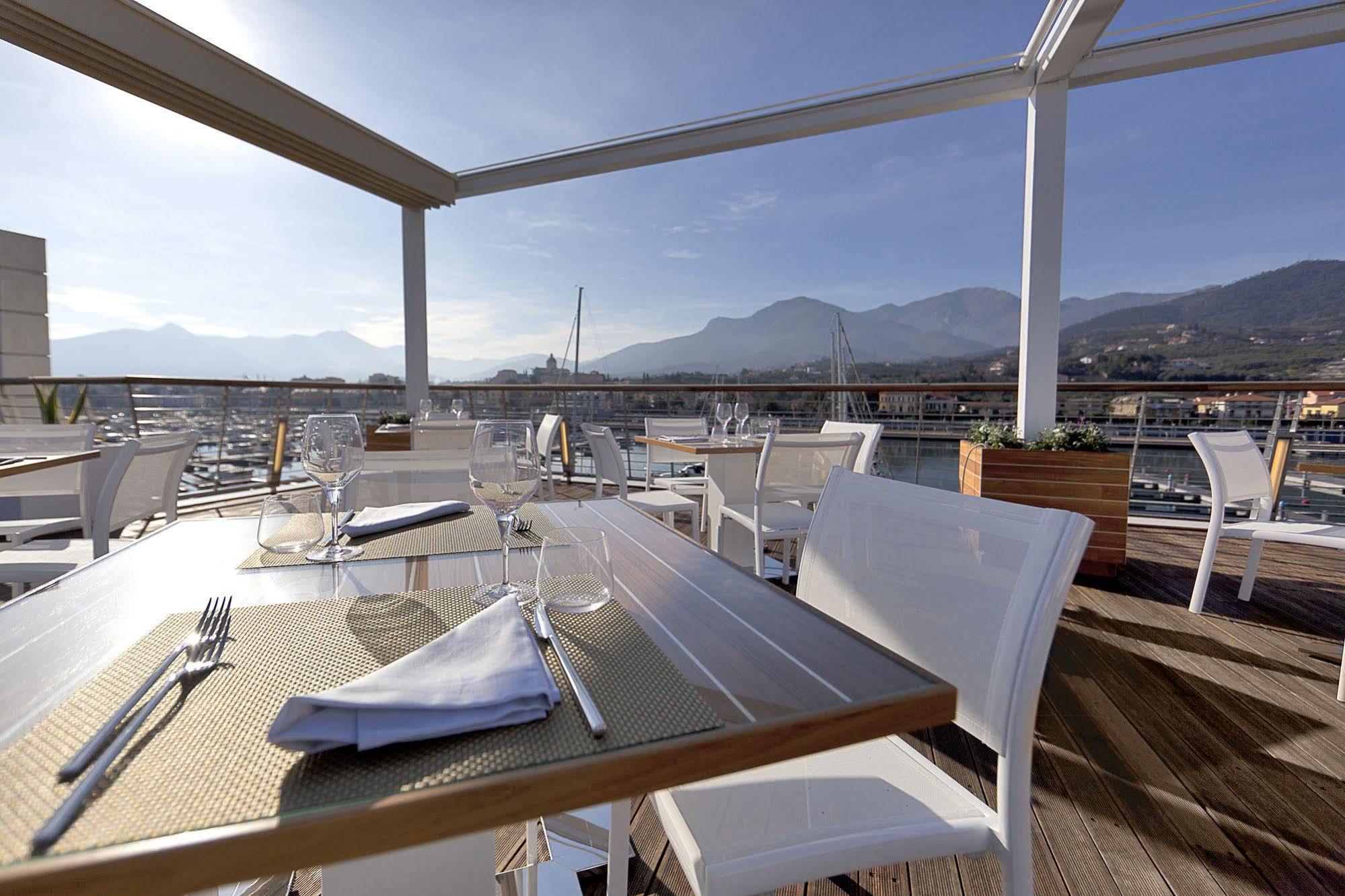 Yacht Club Marina Di Loano Hotel Luaran gambar