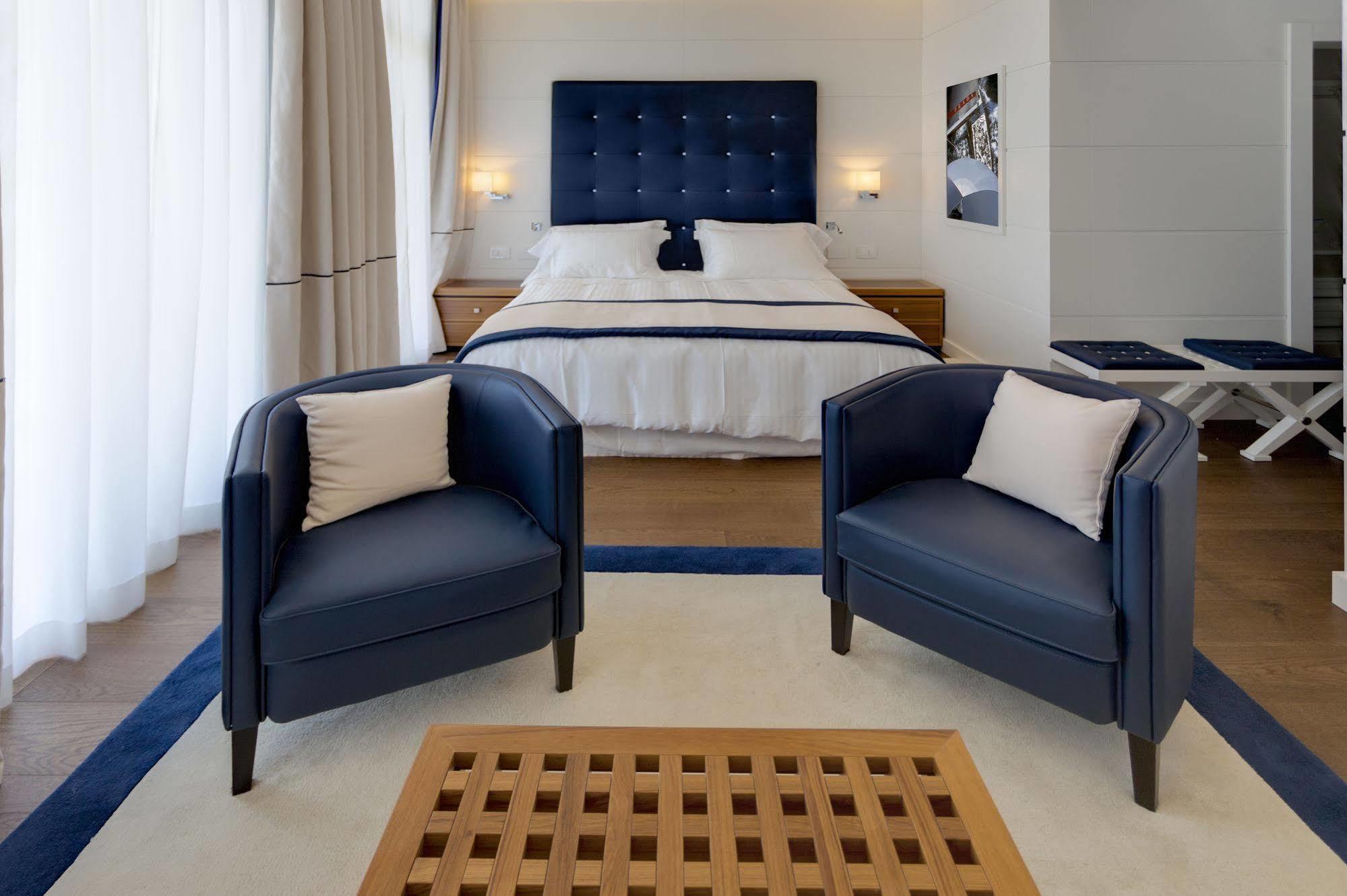 Yacht Club Marina Di Loano Hotel Luaran gambar