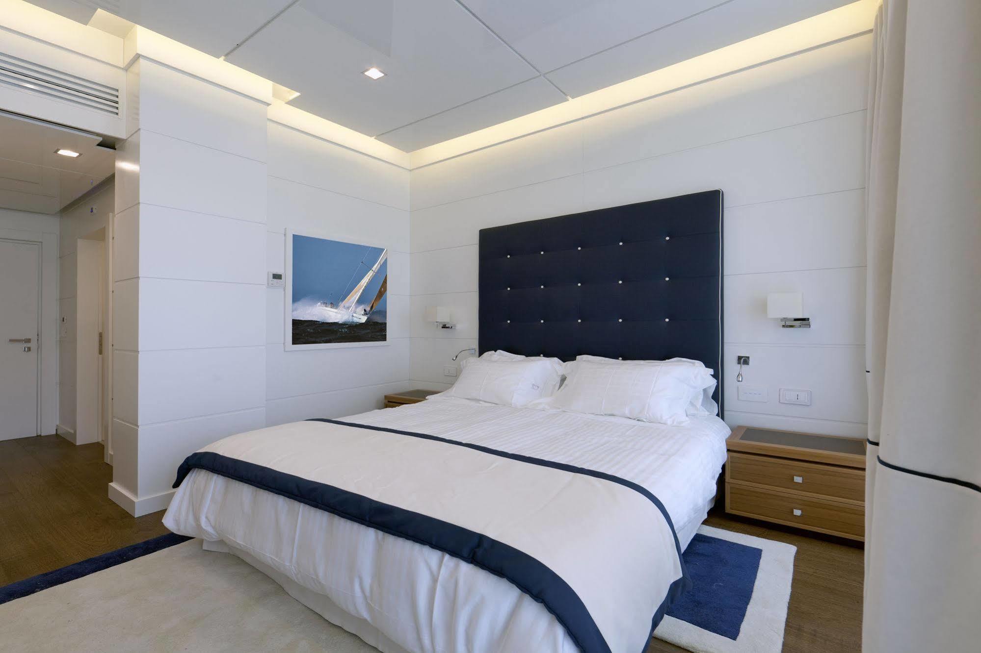 Yacht Club Marina Di Loano Hotel Luaran gambar